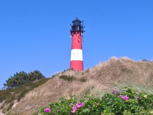 Radreisen für jeden Geschmack, z.B. Insel-Radtouren, hier Leuchtturm Hörnum auf Sylt