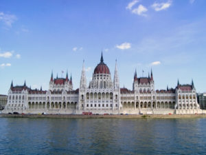 Parlament an der Donau in Budapest