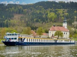 MS Prinzessin Katharina auf der Donau